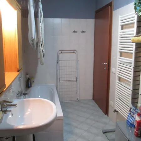 Elegante Vacanza/business In Brianza Διαμέρισμα *